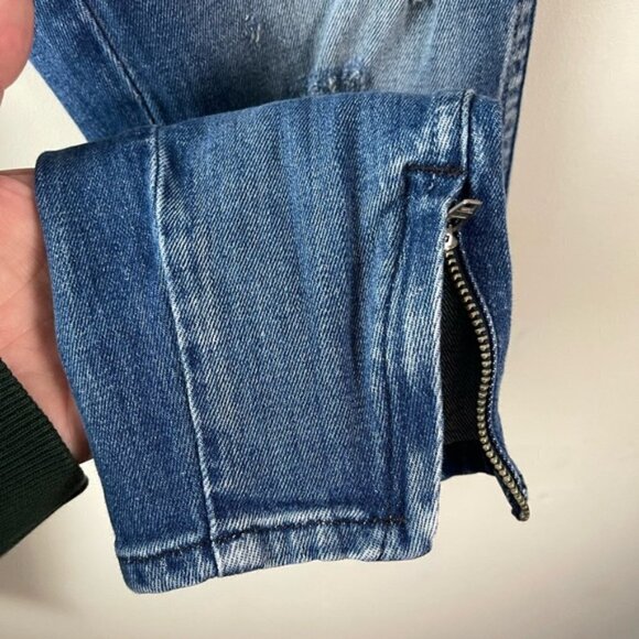 Amo Twist Zip Jeans in Dive Bar Destroy Wash 26 - Picture 8 of 12